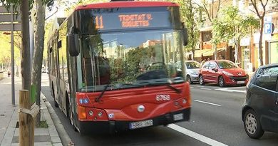 TMB divideix l’11 en dues línies de bus per millorar la freqüència de pas